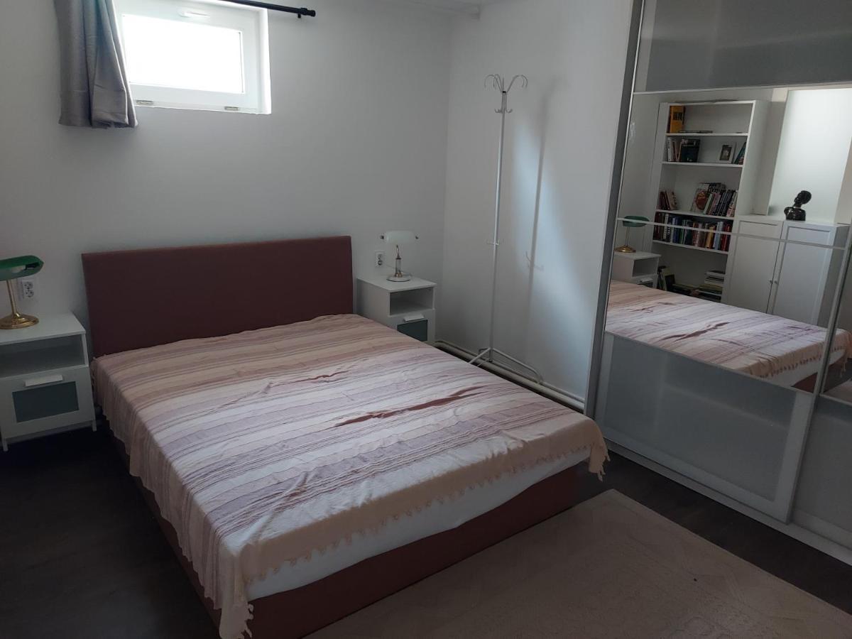 2+2személyes apartman kerttel Appartamento Székesfehérvár Esterno foto