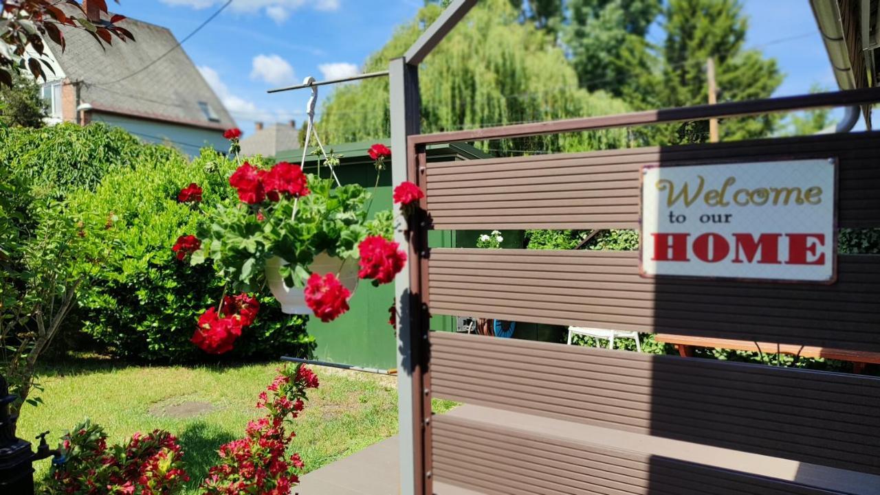 2+2személyes apartman kerttel Appartamento Székesfehérvár Esterno foto